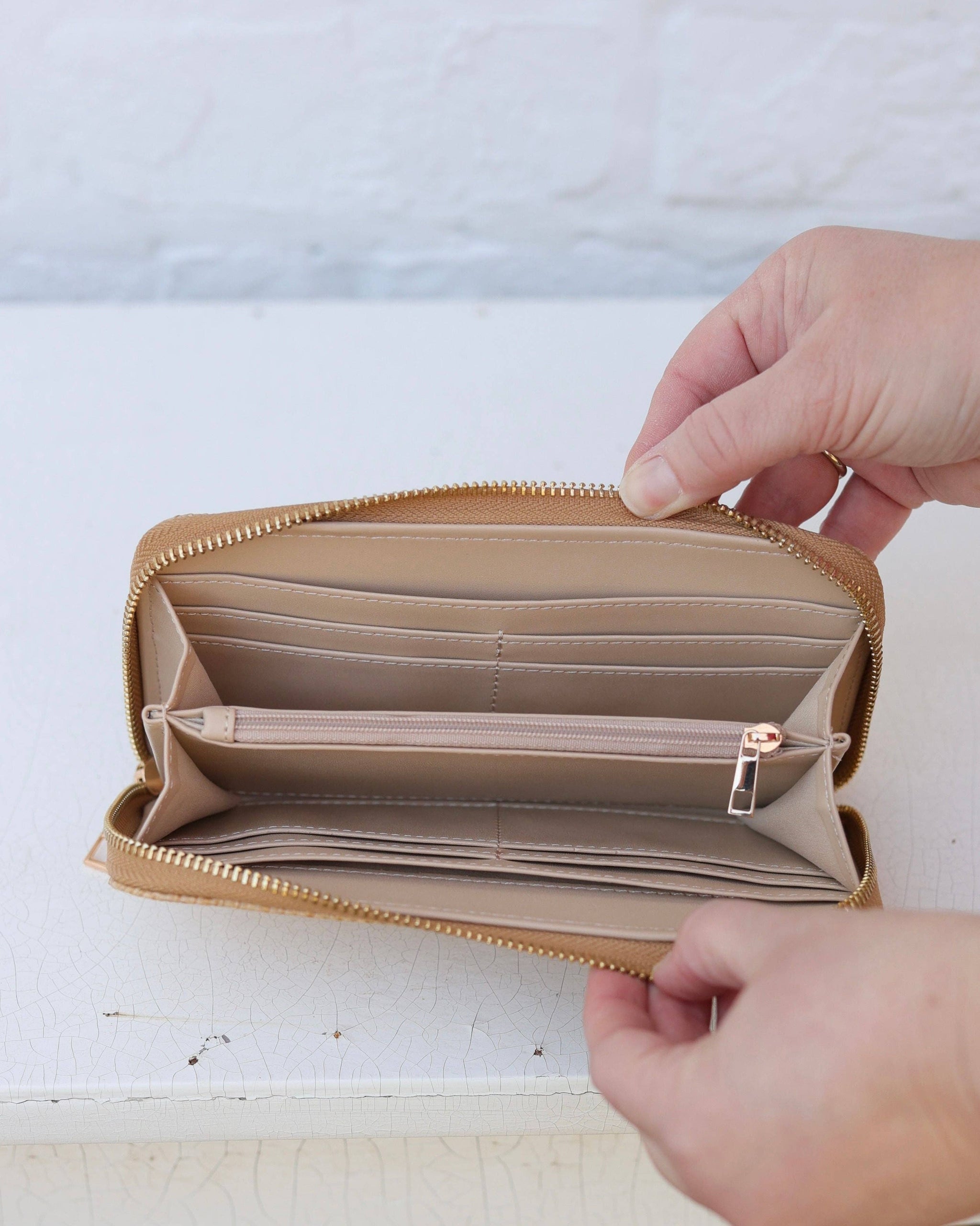 Penelope Wallet Woven Almond